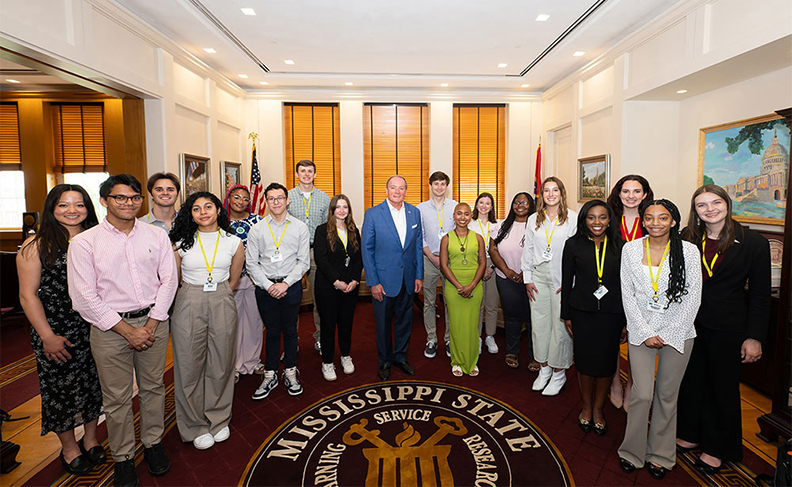 2024 Delta Scholars cohort with President Keenum in his office