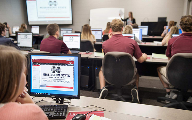 Student leaders of Mississippi State’s Supplemental Instruction program undergo training in an Allen Hall computer lab