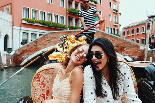 Students on study abroad trip in Italy